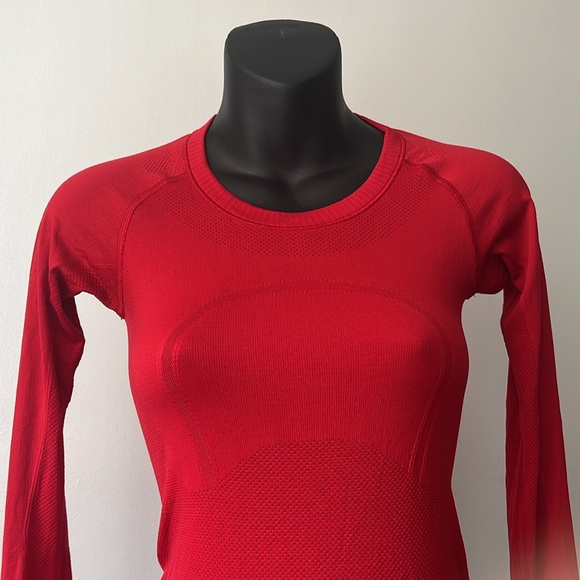 #112. Lululemon Swiftly Tech Long Sleeve 2.0 - Picture 7 of 15